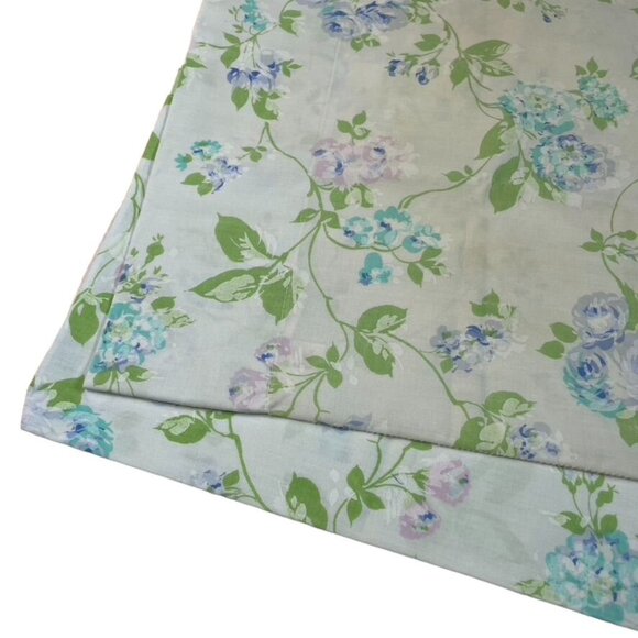 Set of 2 Vintage Pequot Standard Pillowcases u Floral No Iron Percale Blue Green - Picture 2 of 4